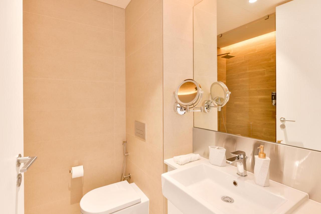Luxury 2 Bedroom Beachfront Apt W Stunning Sea View 두바이 외부 사진