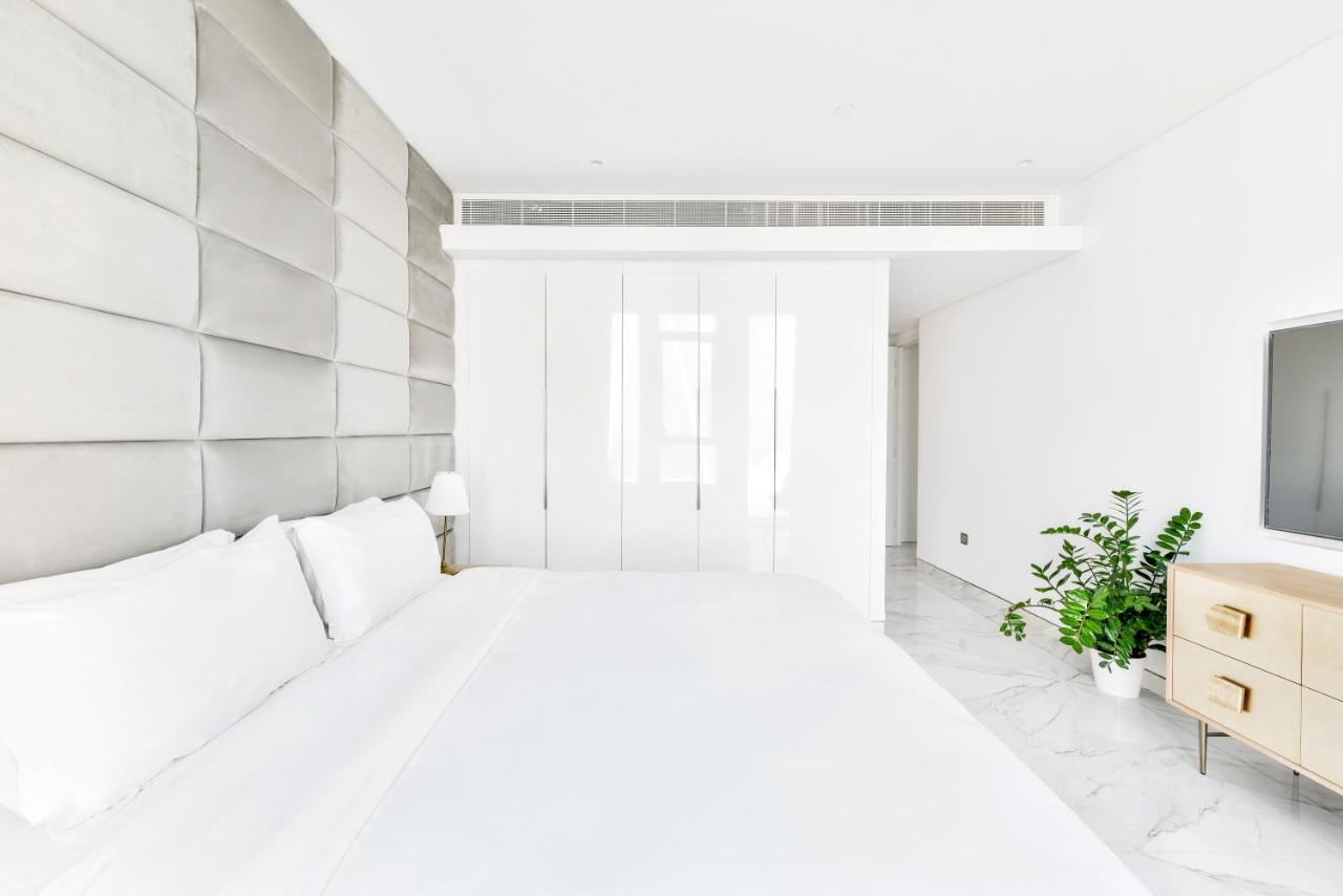 Luxury 2 Bedroom Beachfront Apt W Stunning Sea View 두바이 외부 사진