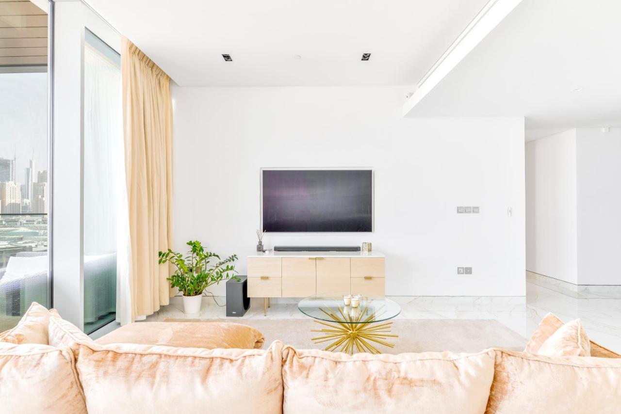 Luxury 2 Bedroom Beachfront Apt W Stunning Sea View 두바이 외부 사진